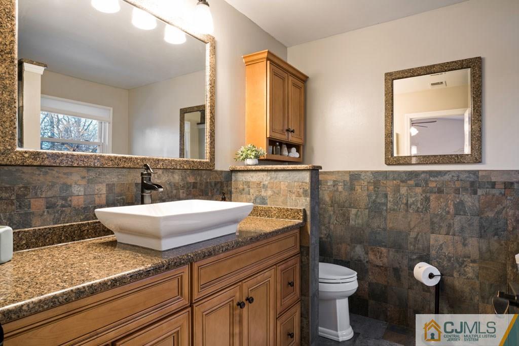 17 Sweet Gum Road Howell, NJ 07731 - Photo 10 of 24 Gallery Image 10