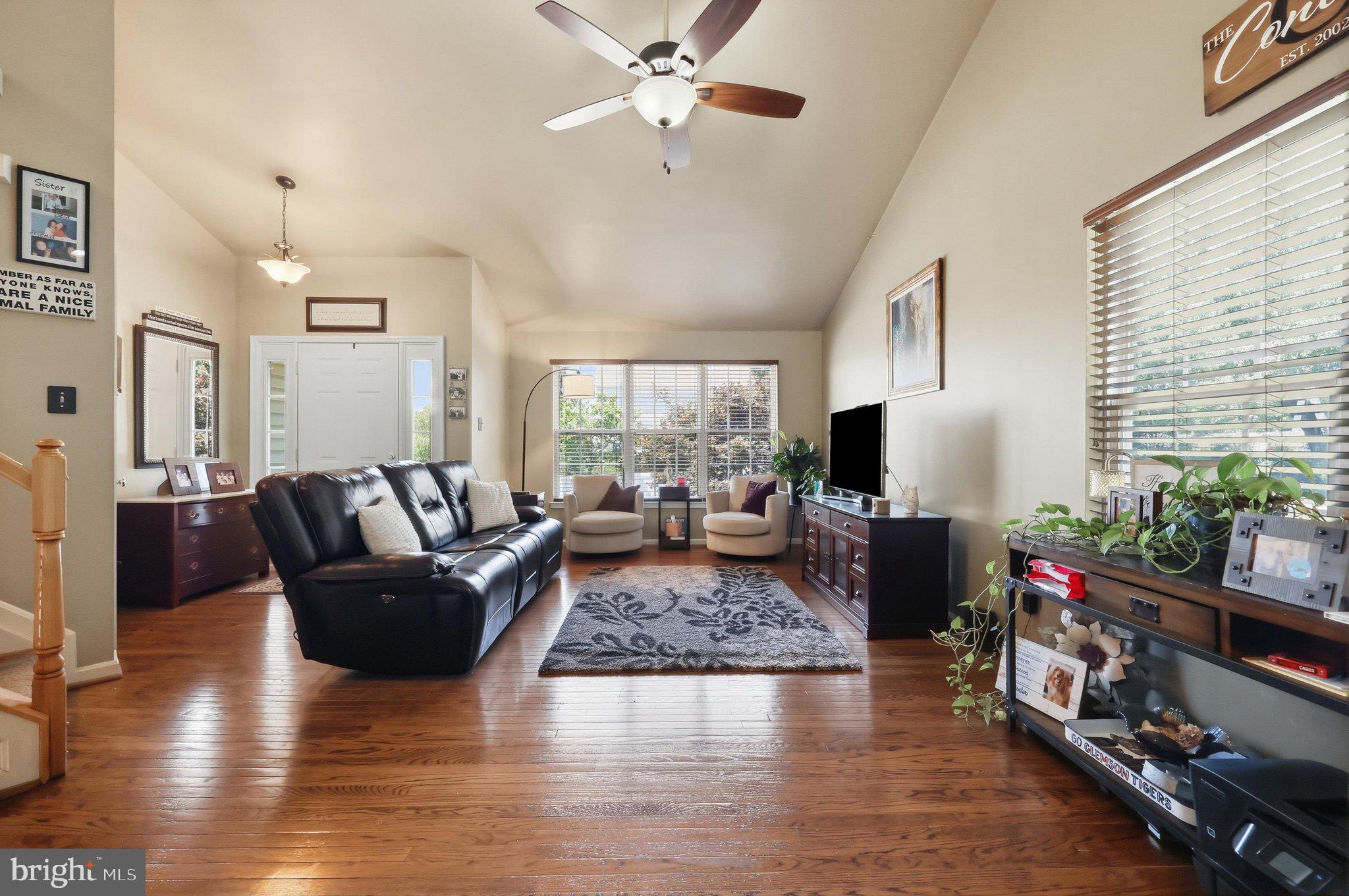 6154 Downs Ridge Court Elkridge, MD 21075 - Photo 23 of 58 living room