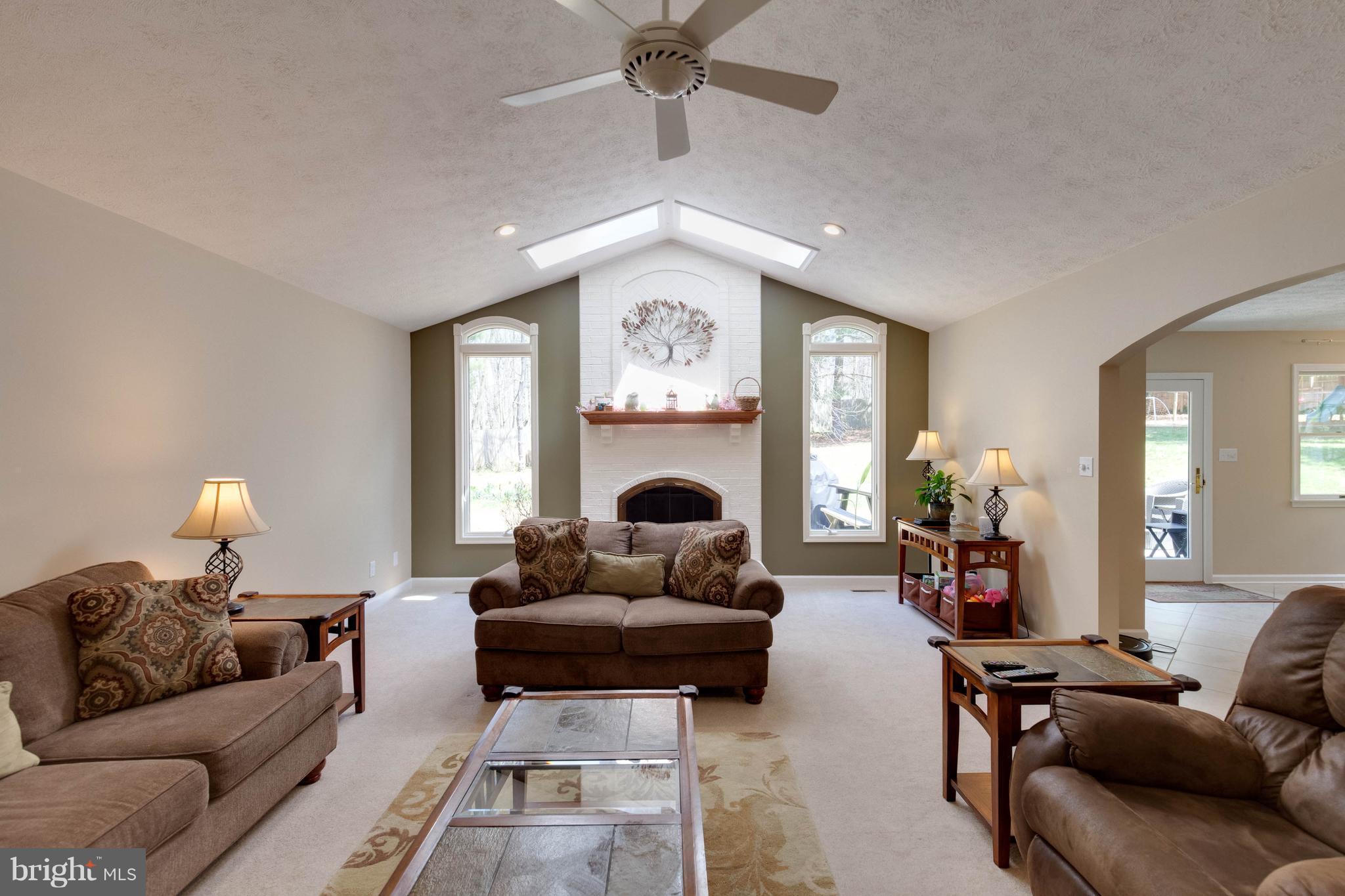 3617 Kemptown Church Road Monrovia, MD 21770 - Photo 7 of 30 Family Room