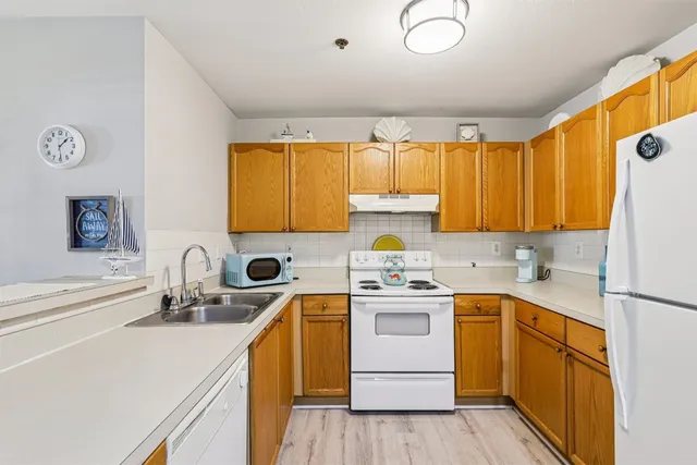 $243,900 | 31183 Paradise Cmns, Unit 713, Fernandina Beach, FL 32034