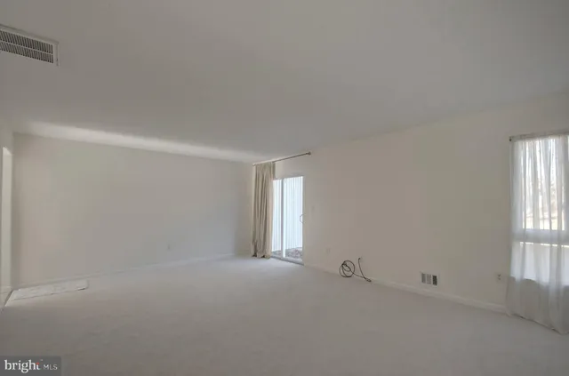 $332,900 | 7687 Laytonia Drive, Gaithersburg, MD 20877