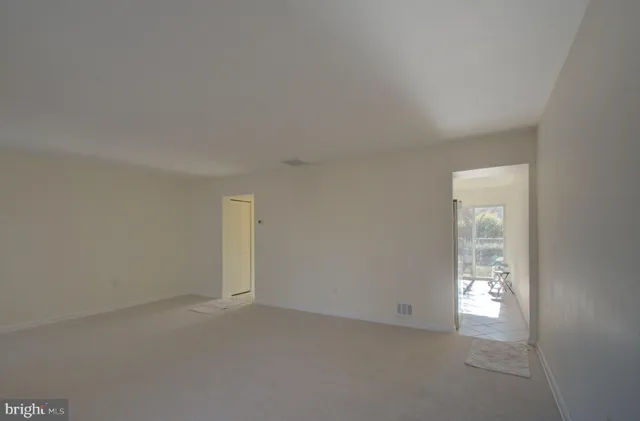 $332,900 | 7687 Laytonia Drive, Gaithersburg, MD 20877