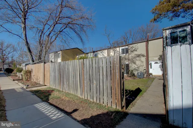 $332,900 | 7687 Laytonia Drive, Gaithersburg, MD 20877