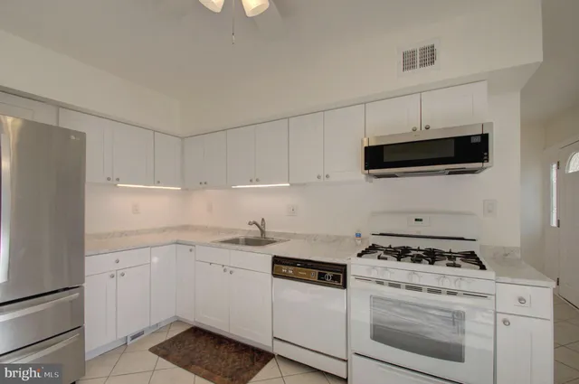 $332,900 | 7687 Laytonia Drive, Gaithersburg, MD 20877