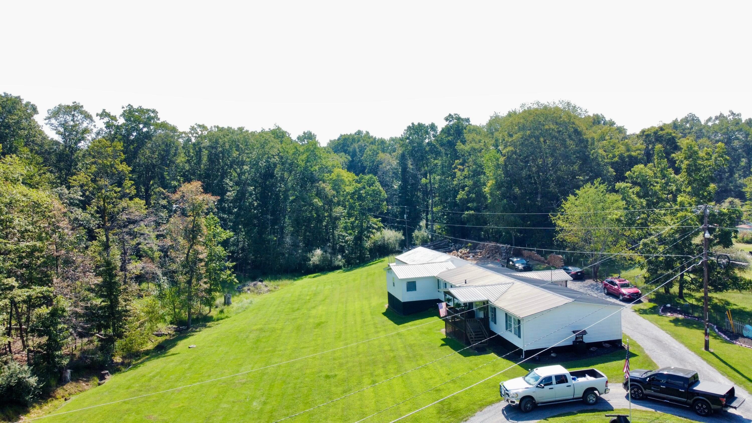 688 Anderson Road Lewisburg, WV 24901 - Photo 2 of 39 Gallery Image 2