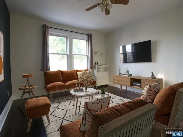 $2,250 | 426 Columbia Avenue, Unit 2, Cliffside Park, NJ 07010