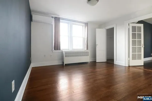 $2,250 | 426 Columbia Avenue, Unit 2, Cliffside Park, NJ 07010