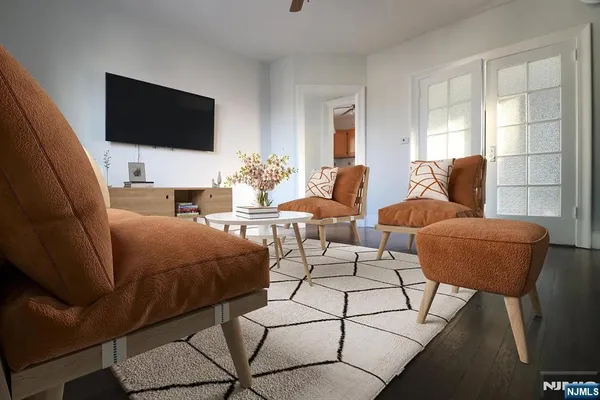 $2,250 | 426 Columbia Avenue, Unit 2, Cliffside Park, NJ 07010