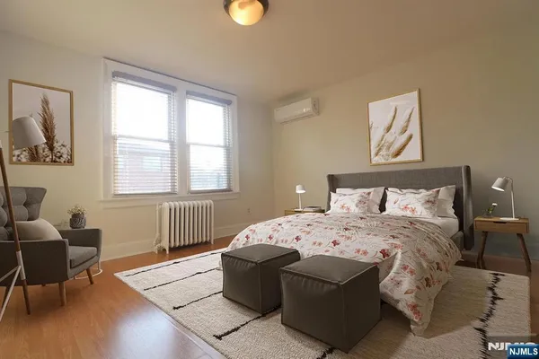 $2,250 | 426 Columbia Avenue, Unit 2, Cliffside Park, NJ 07010