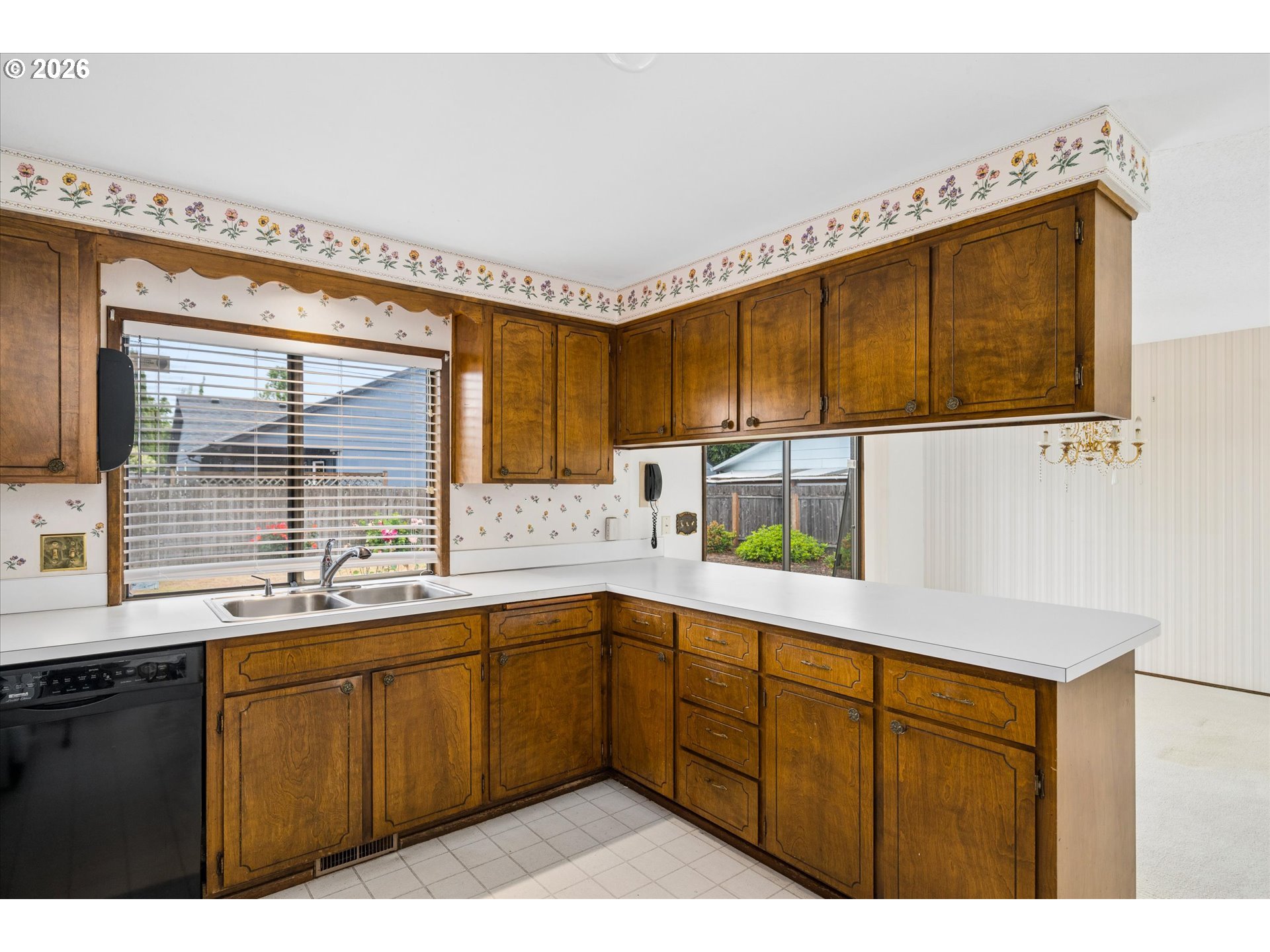 2177 Firth Avenue Springfield, OR 97477 - Photo 14 of 40