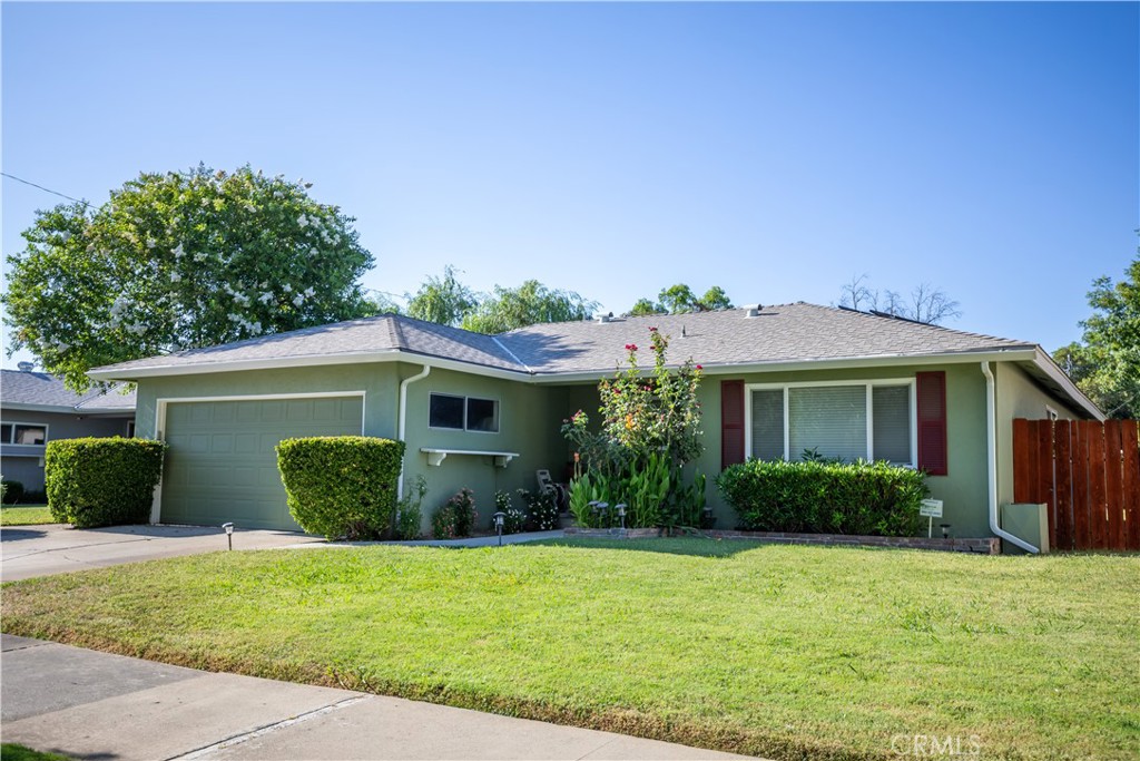 847 Seneca Street Merced, CA 95340 - Photo 6 of 6 a front view of a house with garden