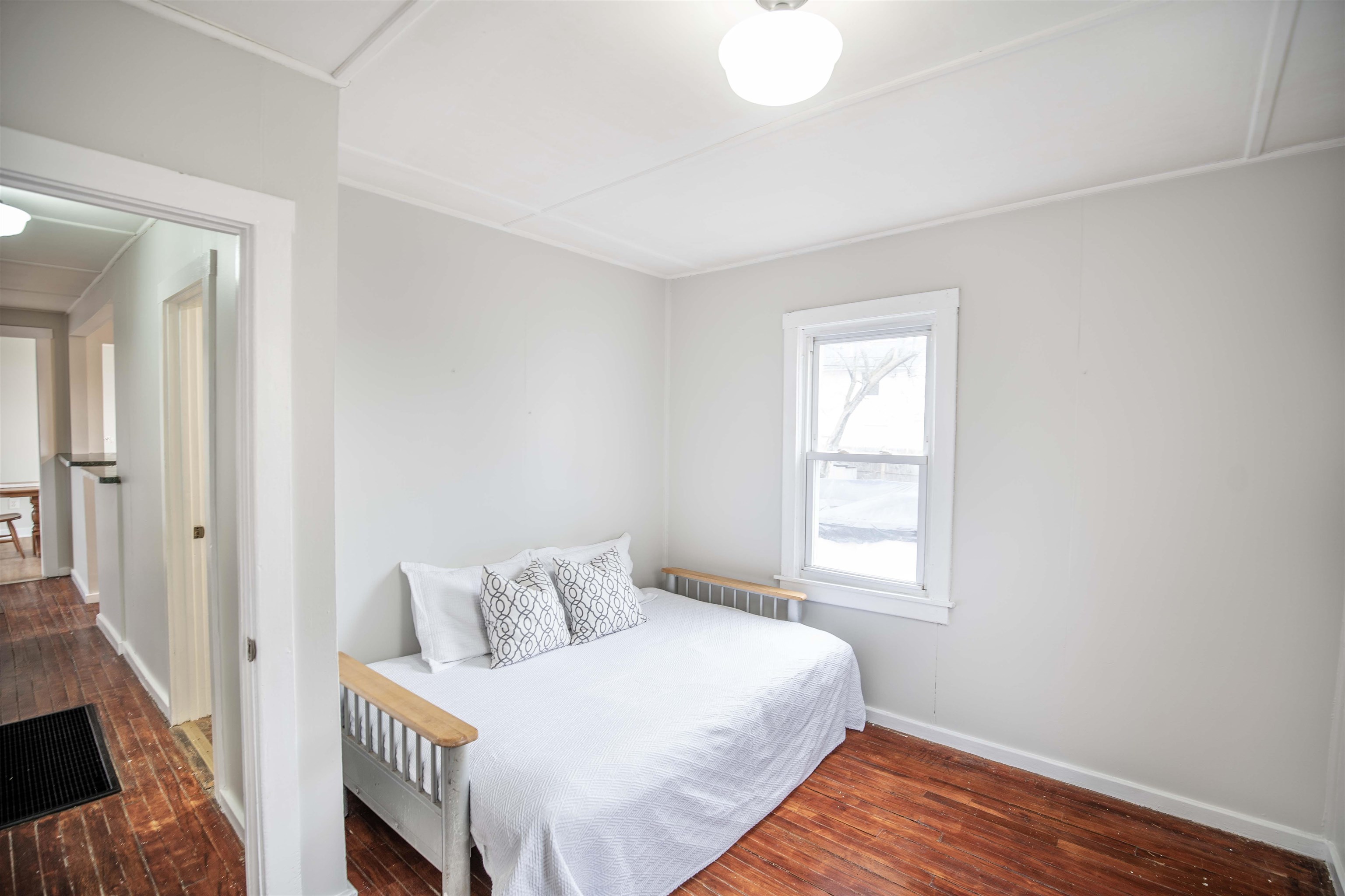 261 Bell Street Manchester, NH 03103 - Photo 15 of 28