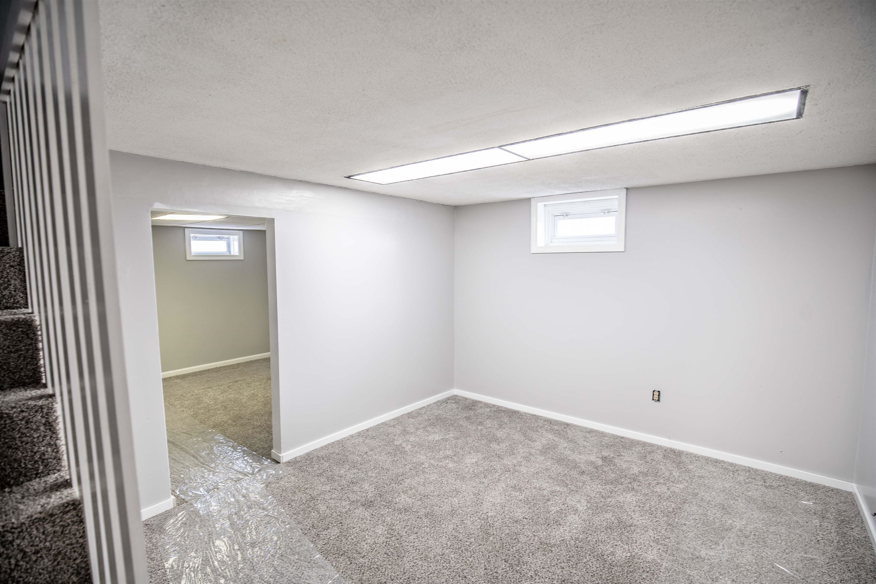 261 Bell Street Manchester, NH 03103 - Photo 23 of 28