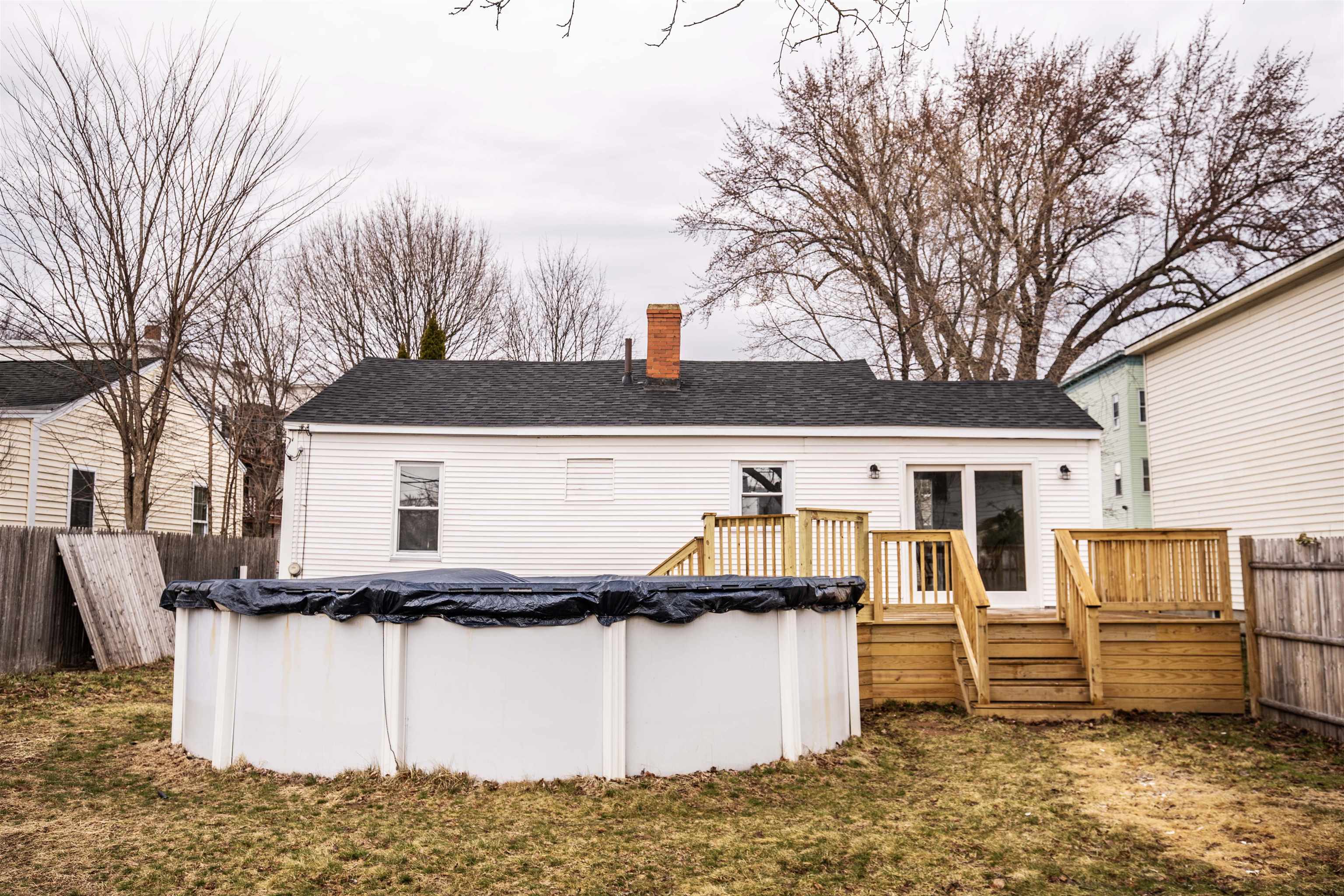 261 Bell Street Manchester, NH 03103 - Photo 25 of 28