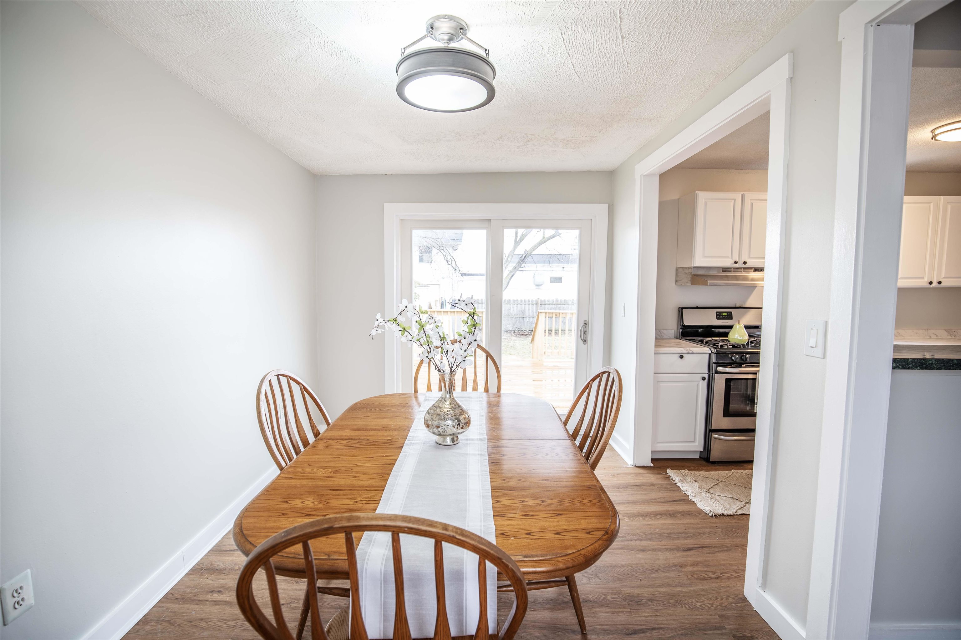 261 Bell Street Manchester, NH 03103 - Photo 6 of 28