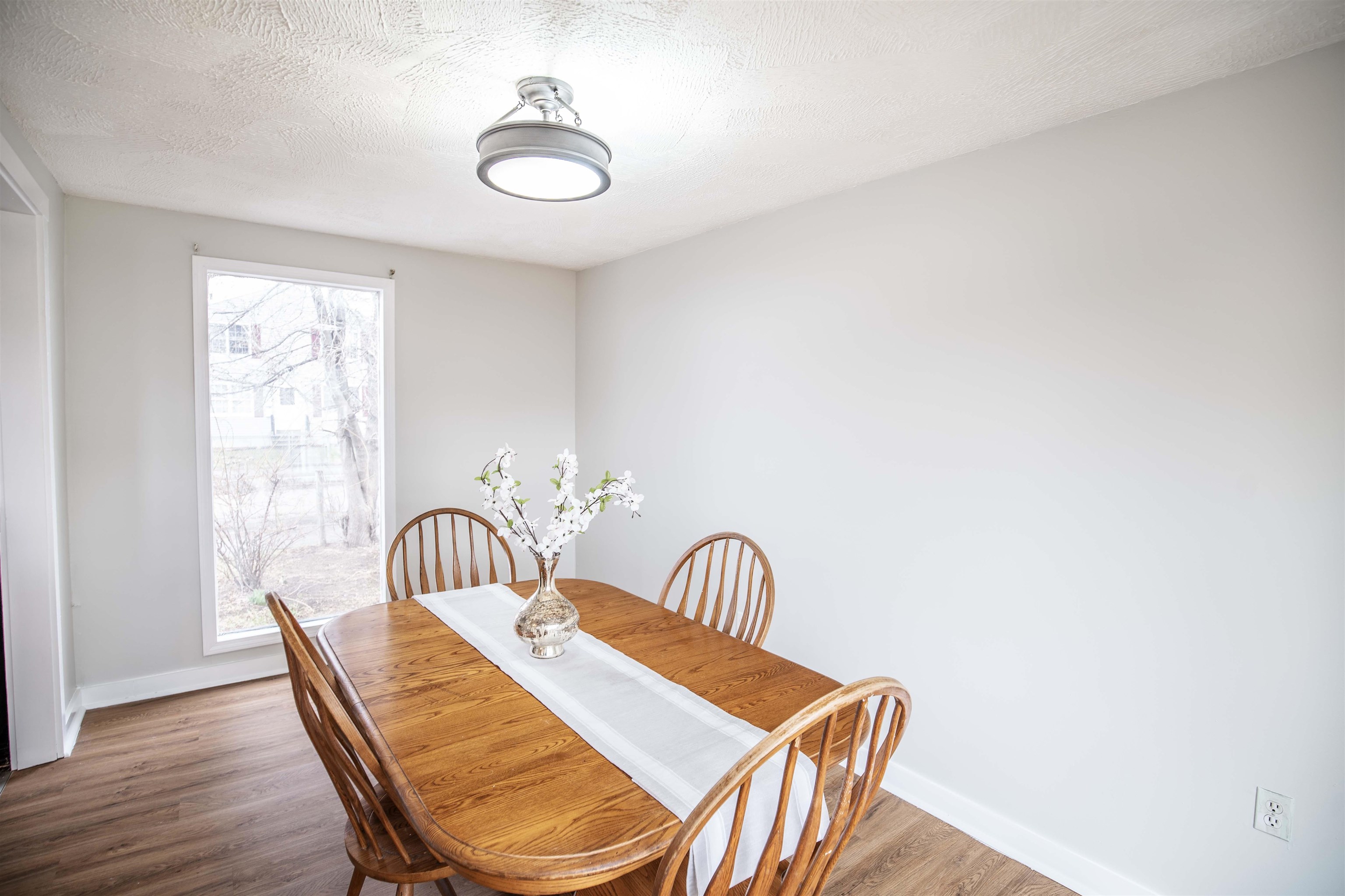 261 Bell Street Manchester, NH 03103 - Photo 7 of 28