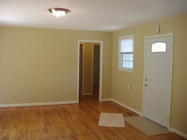 213 Old Bramlett Road Greenville, SC 29611 - Photo 4 of 9 Gallery Image 4