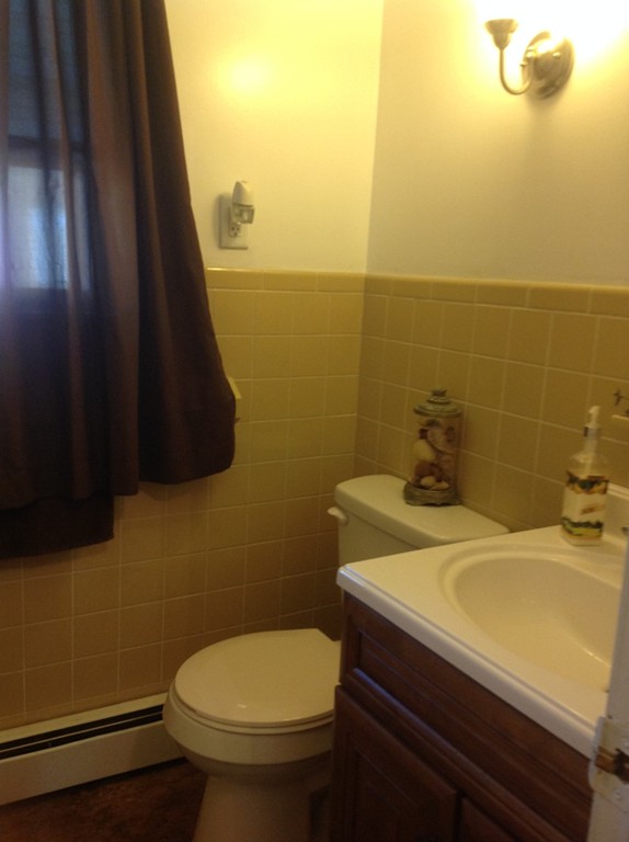 382 Springfield Street Springfield, MA 01107 - Photo 12 of 30 Gallery Image 12
