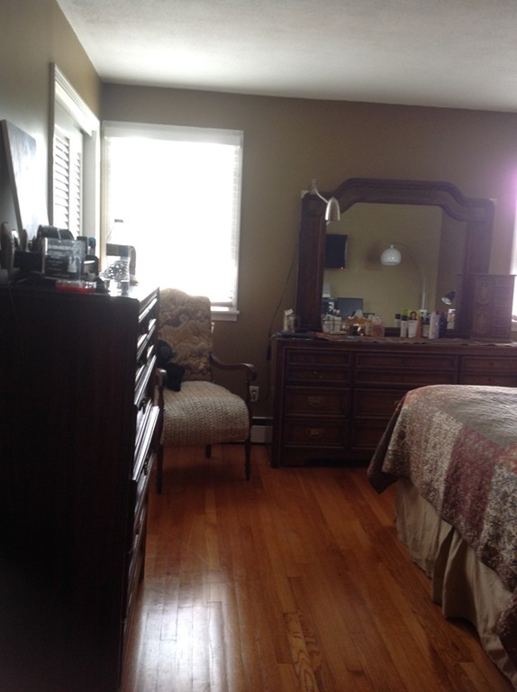 382 Springfield Street Springfield, MA 01107 - Photo 17 of 30 Gallery Image 17