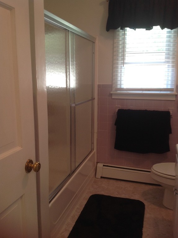 382 Springfield Street Springfield, MA 01107 - Photo 23 of 30 Gallery Image 23