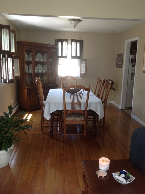 382 Springfield Street Springfield, MA 01107 - Photo 6 of 30 Gallery Image 6