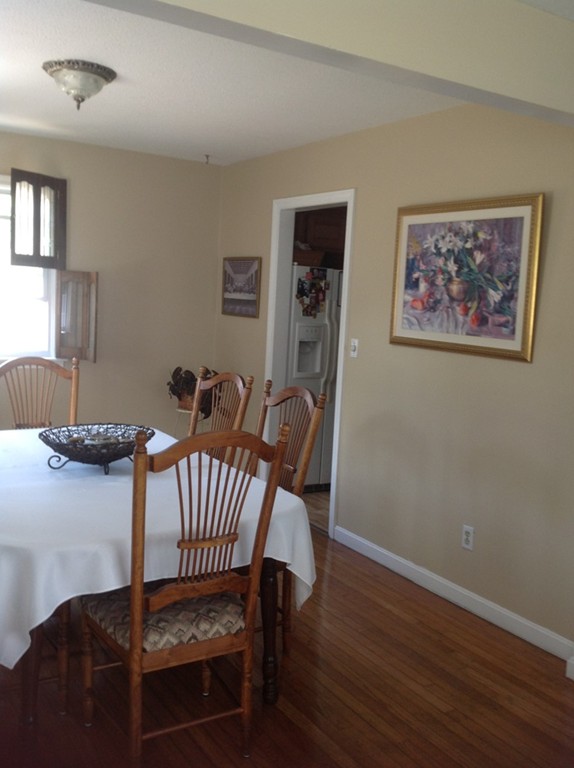 382 Springfield Street Springfield, MA 01107 - Photo 7 of 30 Gallery Image 7
