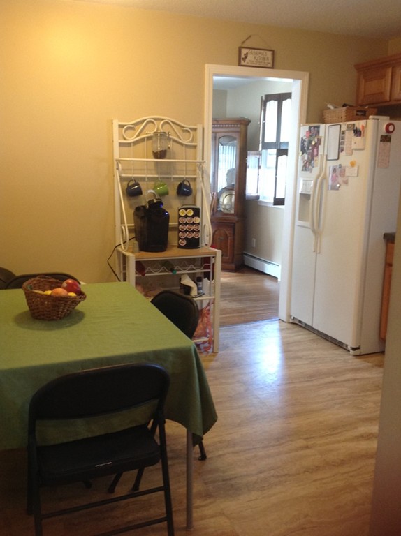 382 Springfield Street Springfield, MA 01107 - Photo 10 of 30 Gallery Image 10