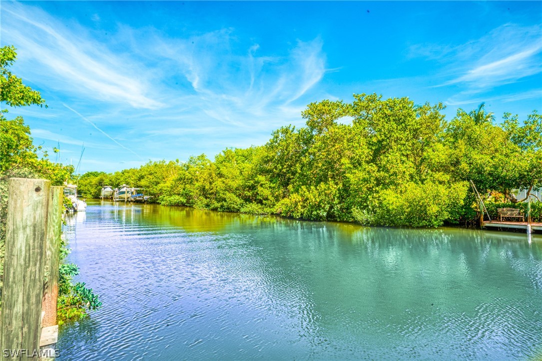 6136 Henderson Road Sanibel, FL 33957 - Photo 4 of 24 Gallery Image 4
