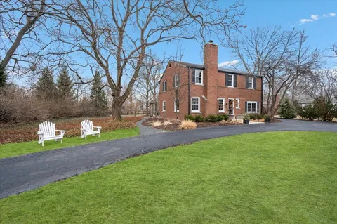 $949,000 | 530 Woodland Lane South, Northfield, IL 60093