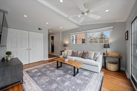 $949,000 | 530 Woodland Lane South, Northfield, IL 60093