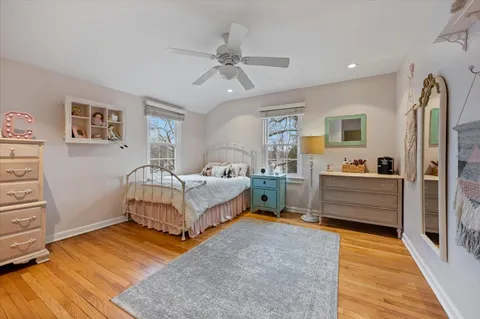 $949,000 | 530 Woodland Lane South, Northfield, IL 60093