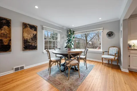 $949,000 | 530 Woodland Lane South, Northfield, IL 60093