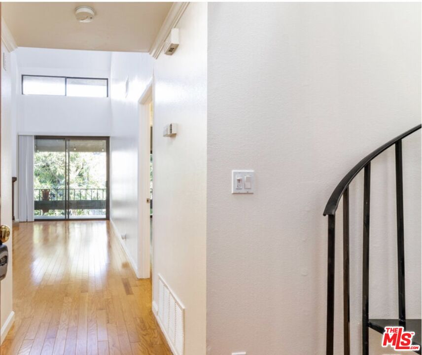 8675 Falmouth Avenue, Unit 315 Playa del Rey, CA 90293 - Photo 4 of 12