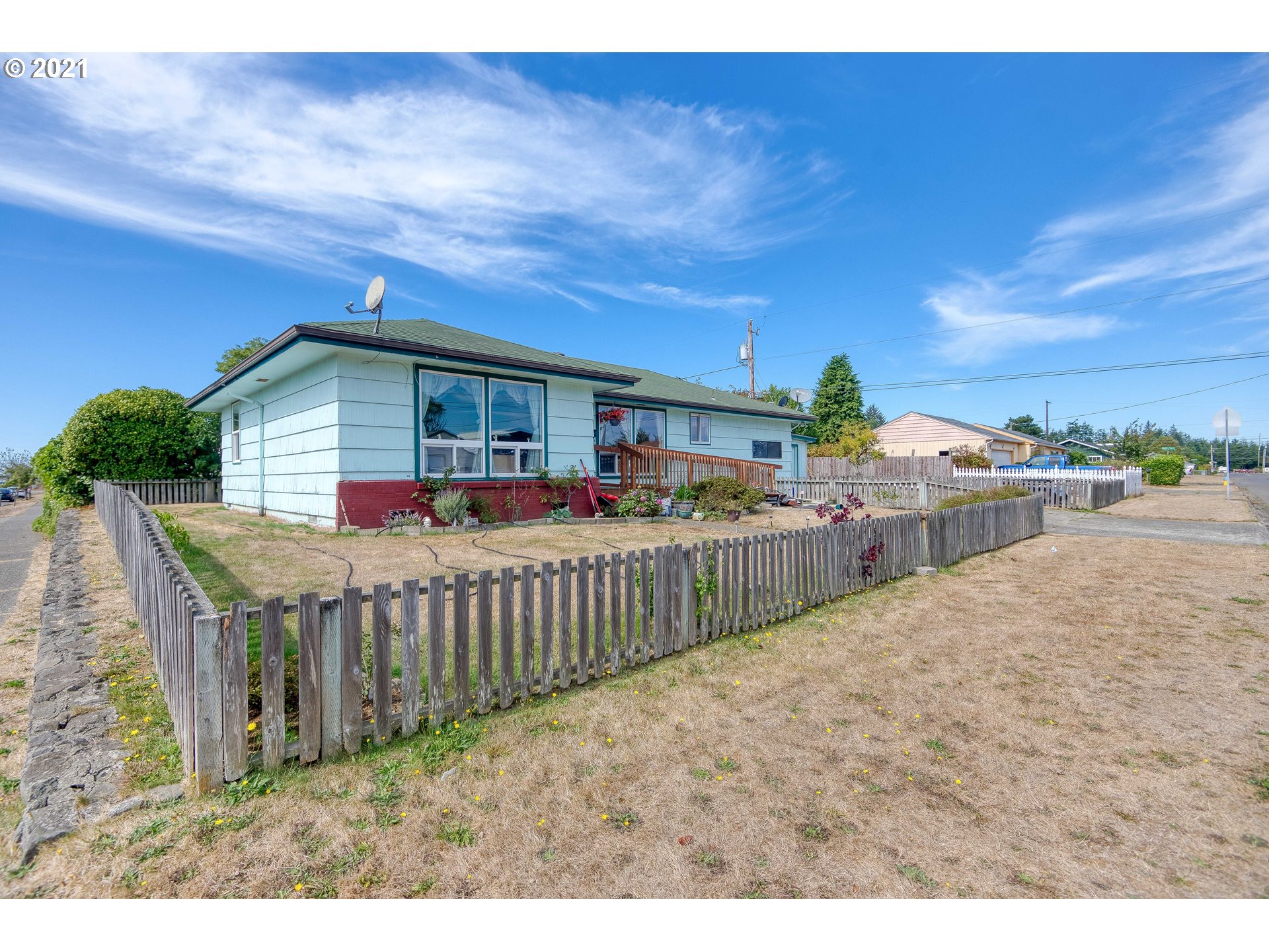 282 South Morrison Street Coos Bay, OR 97420 - Photo 1 of 29 a view of outdoor space and yard