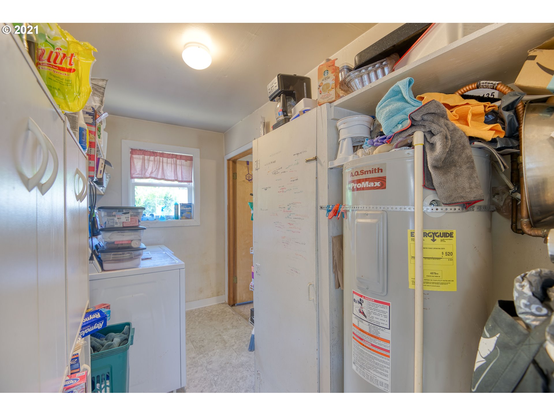 282 South Morrison Street Coos Bay, OR 97420 - Photo 26 of 29 a utility room with dryer and washer