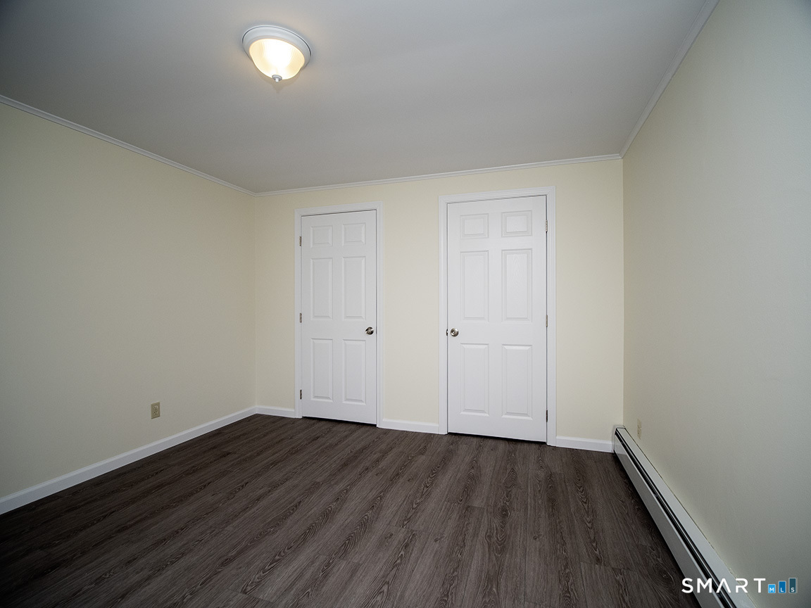 6 Warren Road Woodbridge, CT 06525 - Photo 27 of 35