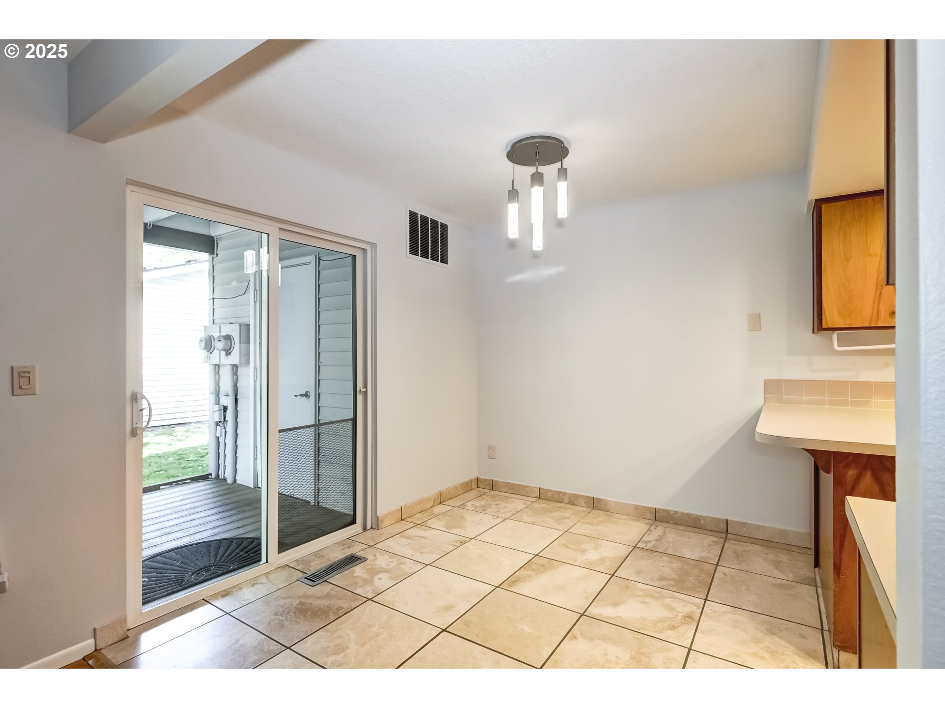 15000 Southwest Farmington Road, Unit 51 Beaverton, OR 97007 - Photo 4 of 19 Gallery Image 4