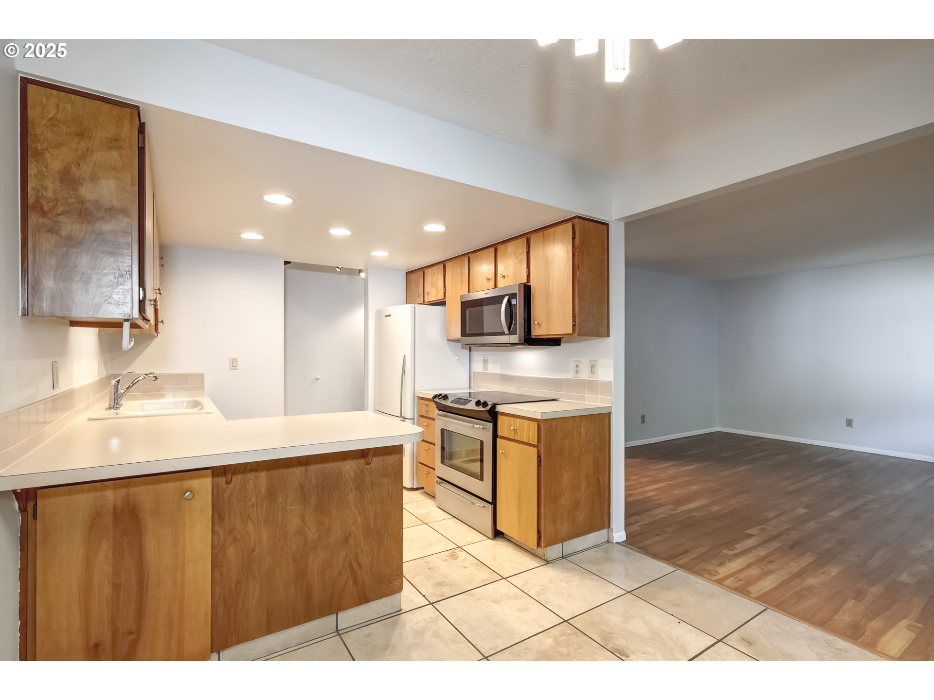 15000 Southwest Farmington Road, Unit 51 Beaverton, OR 97007 - Photo 5 of 19 Gallery Image 5
