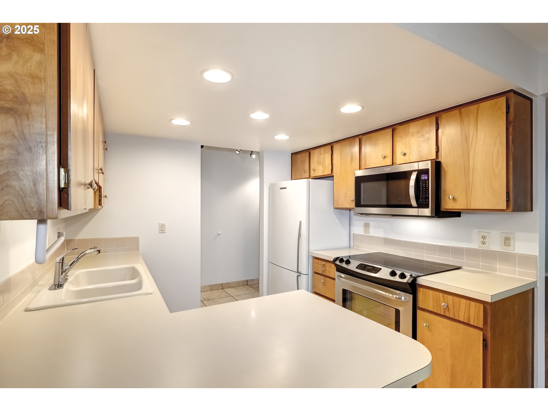 15000 Southwest Farmington Road, Unit 51 Beaverton, OR 97007 - Photo 6 of 19 Gallery Image 6