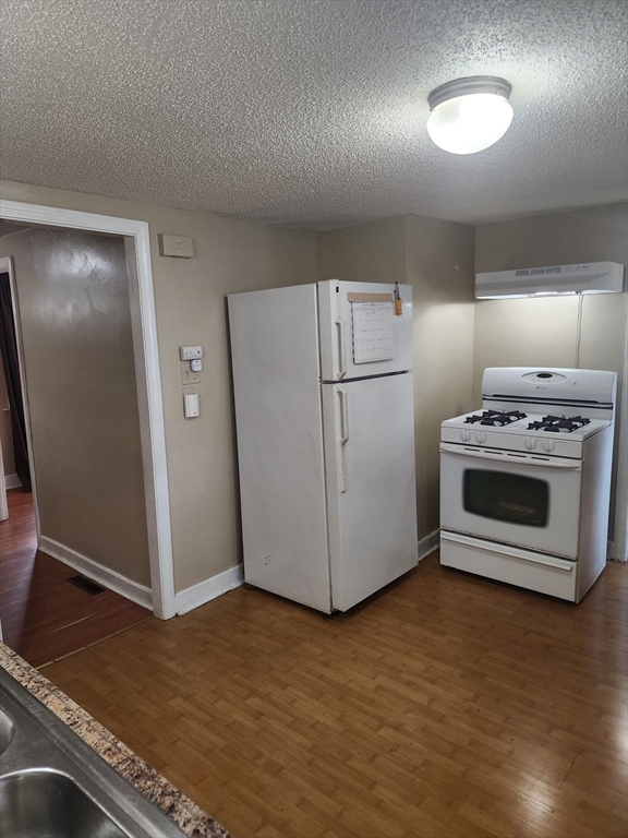 34 Spring Street Chicopee, MA 01013 - Photo 12 of 17