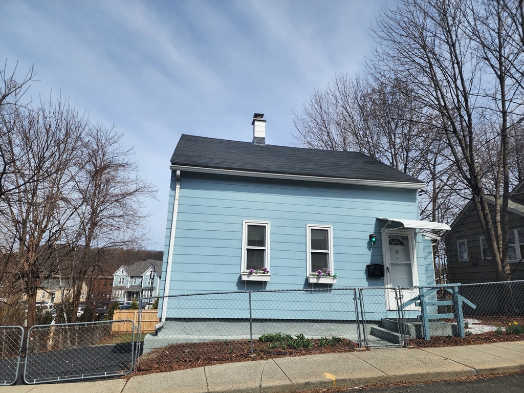 34 Spring Street Chicopee, MA 01013 - Photo 2 of 17