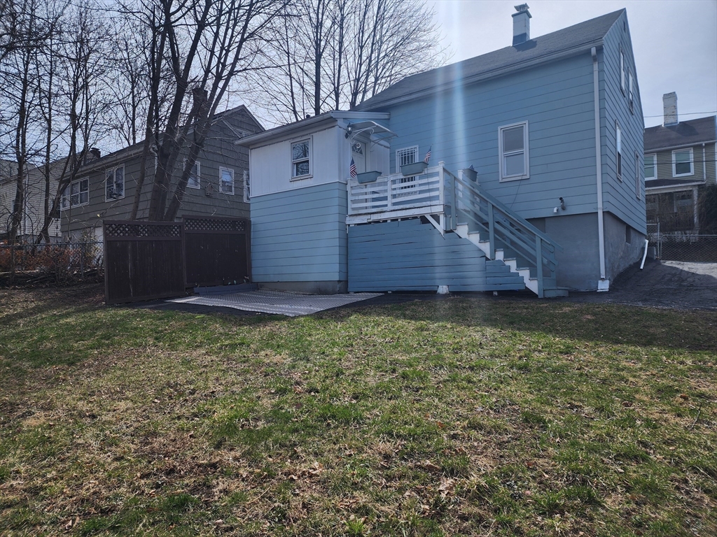 34 Spring Street Chicopee, MA 01013 - Photo 4 of 17