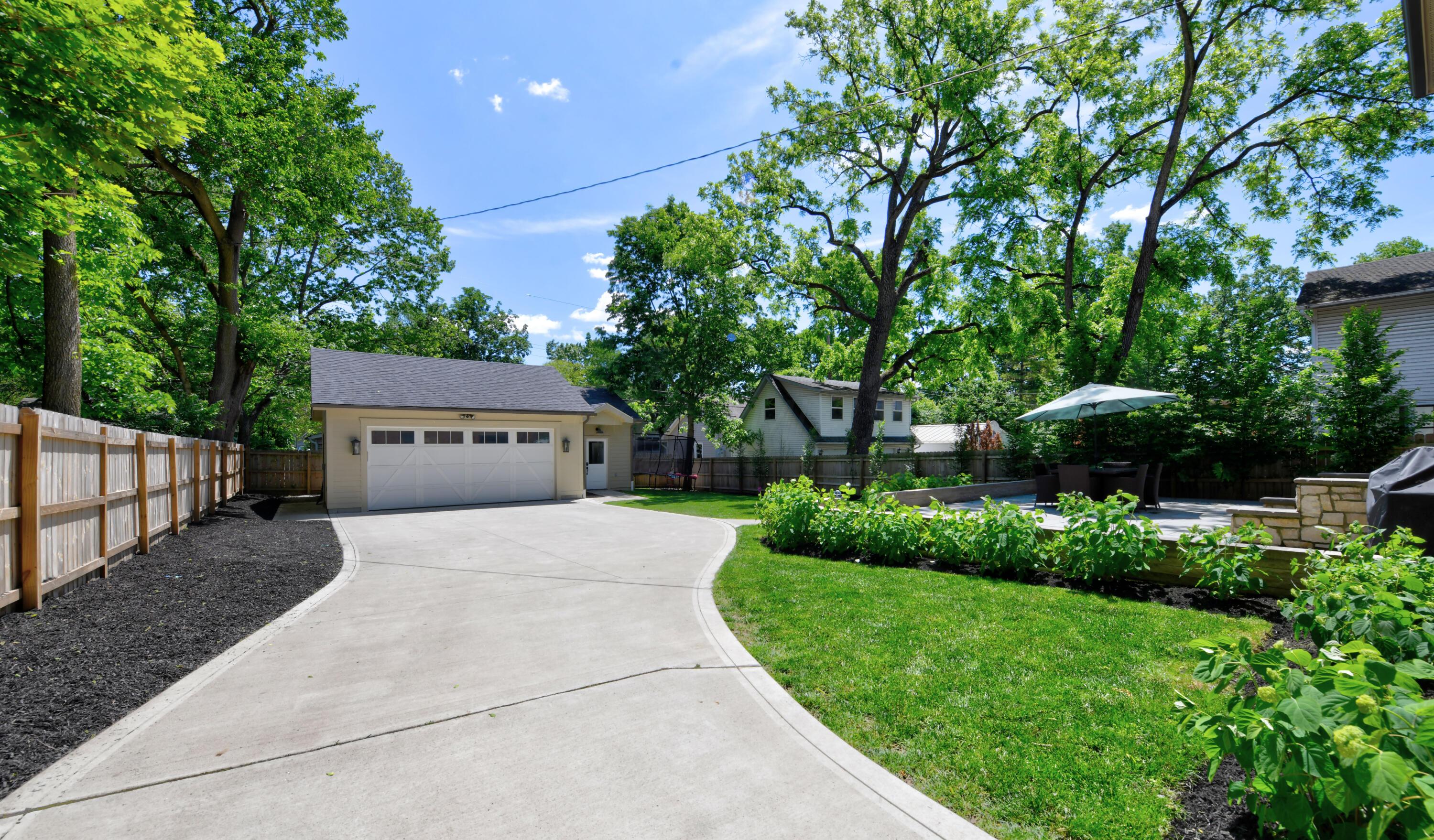 1346 Lincoln Road Columbus, OH 43212 - Photo 47 of 48 Yard- Garage (2)