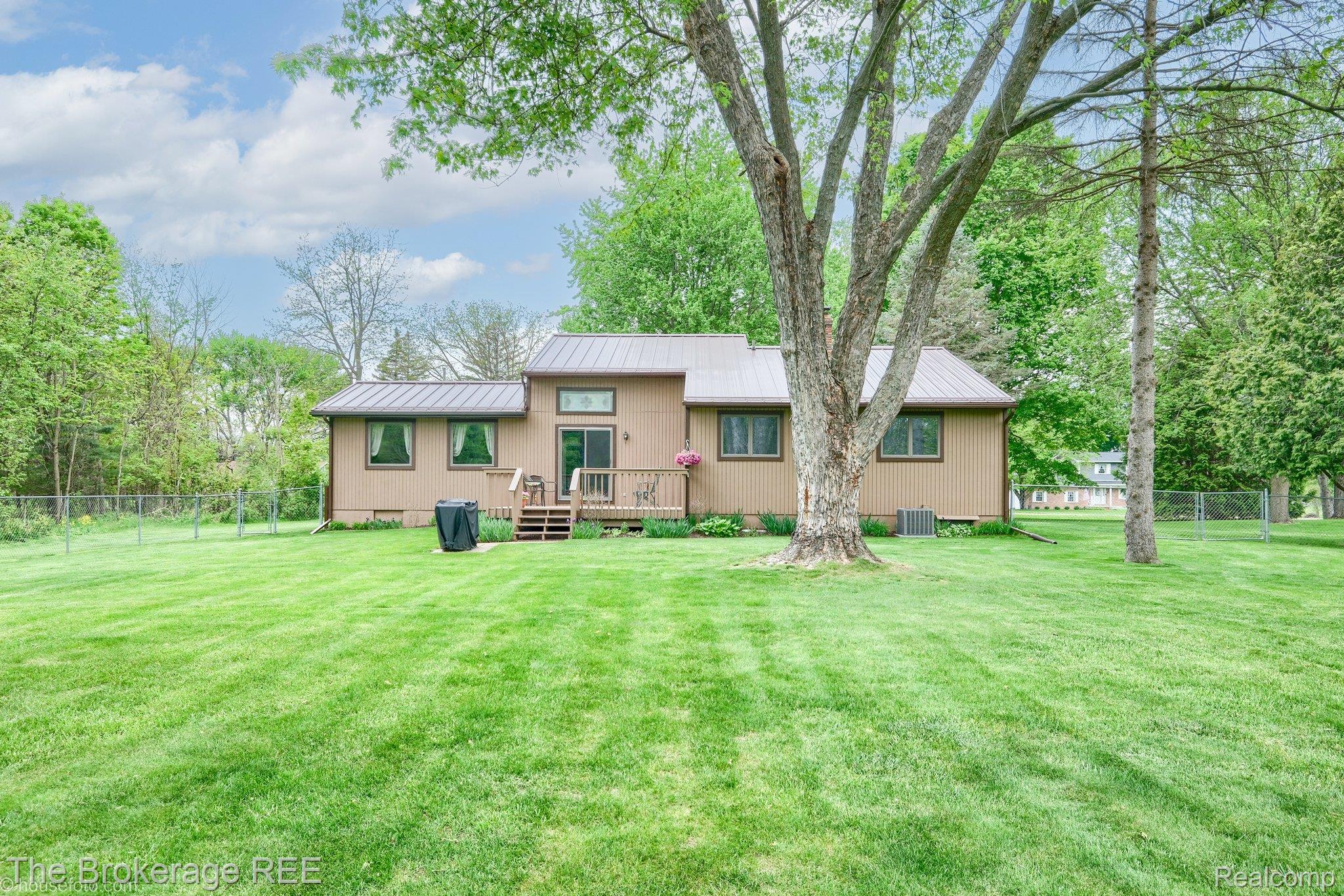 2390 North Vassar Road Davison, MI 48423 - Photo 5 of 46