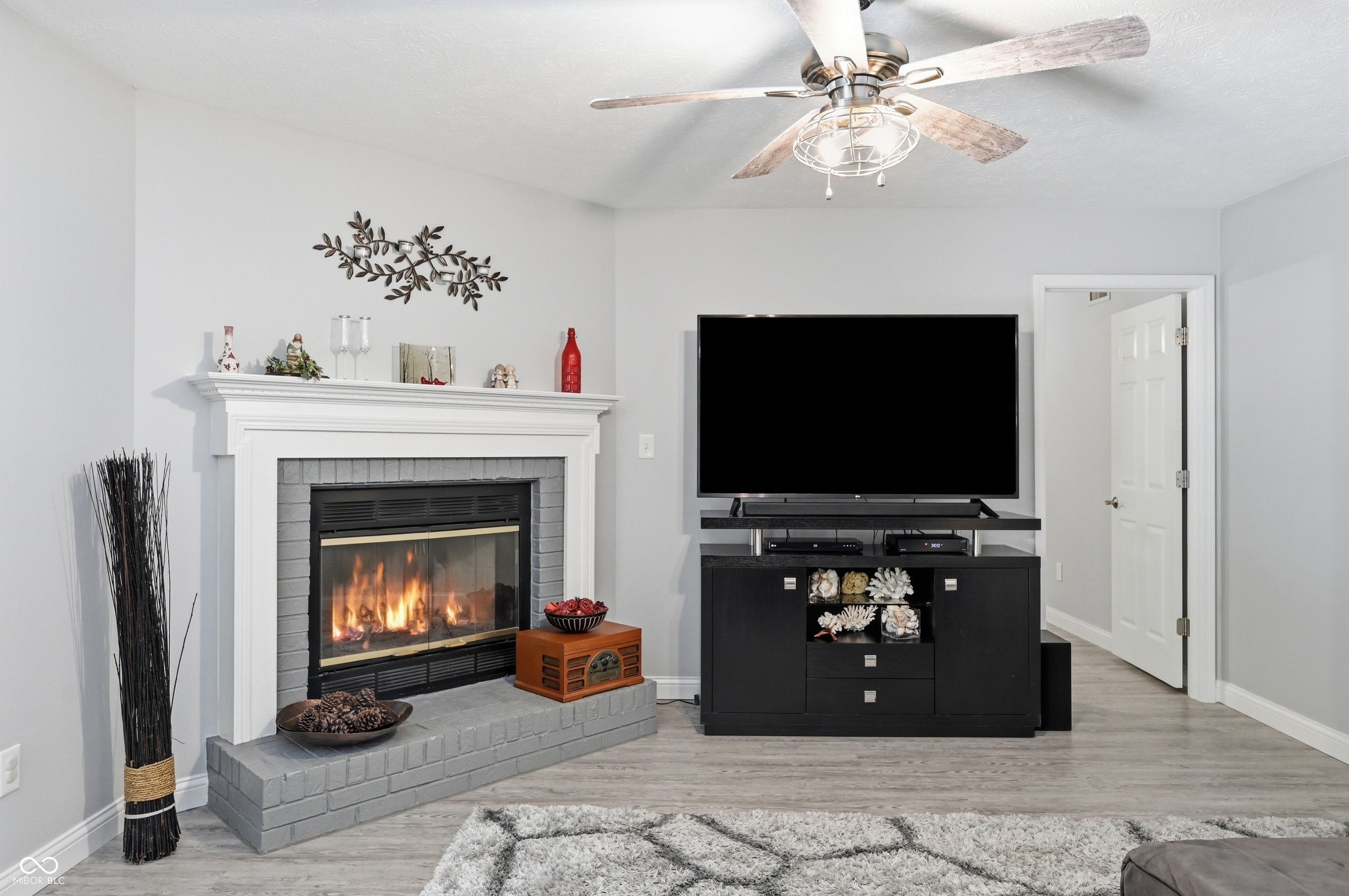 275 Inland Circle Avon, IN 46123 - Photo 12 of 57