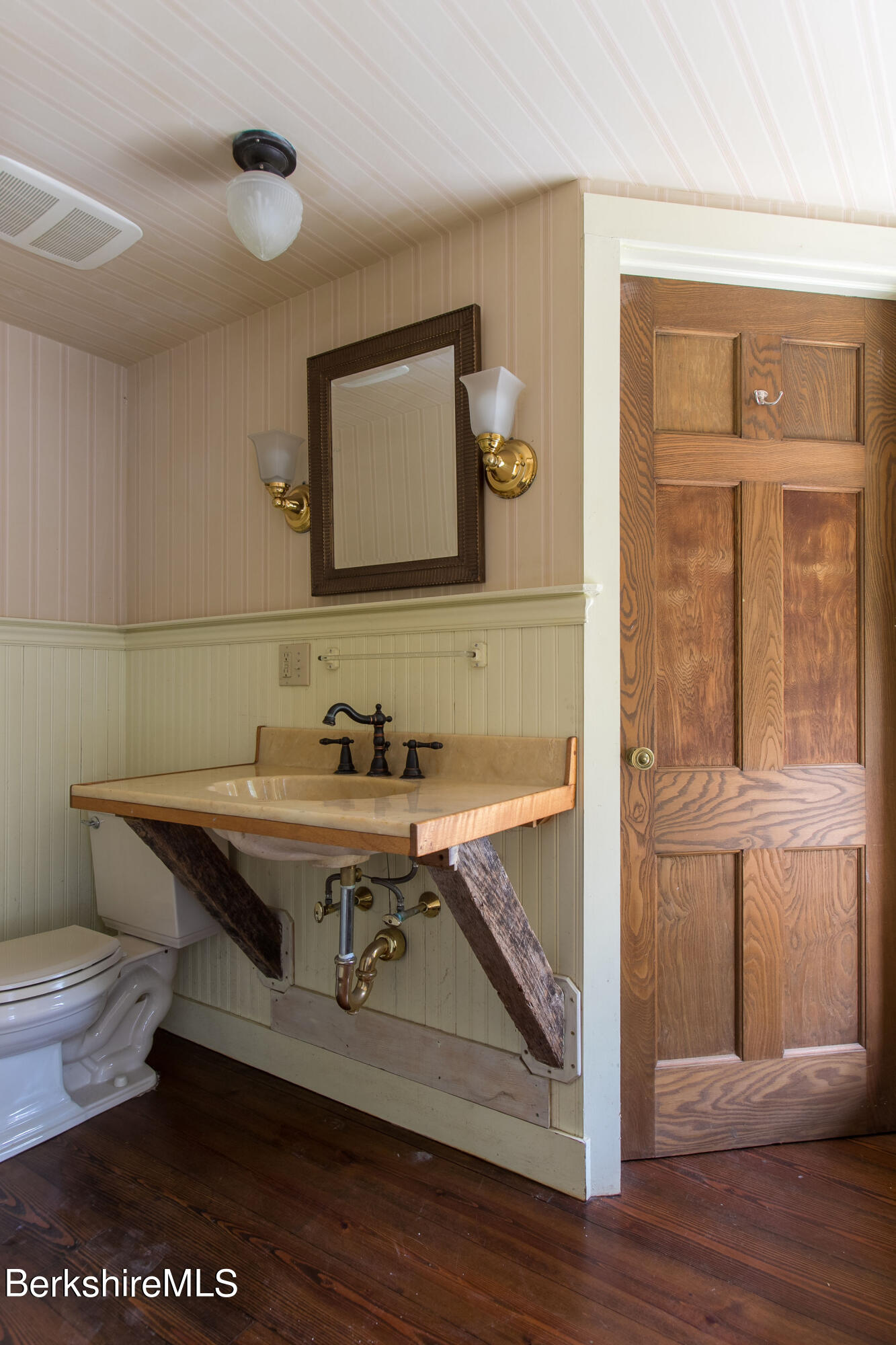 12 Prospect Lake Road Egremont, MA 01230 - Photo 29 of 50 En-Suite Bath