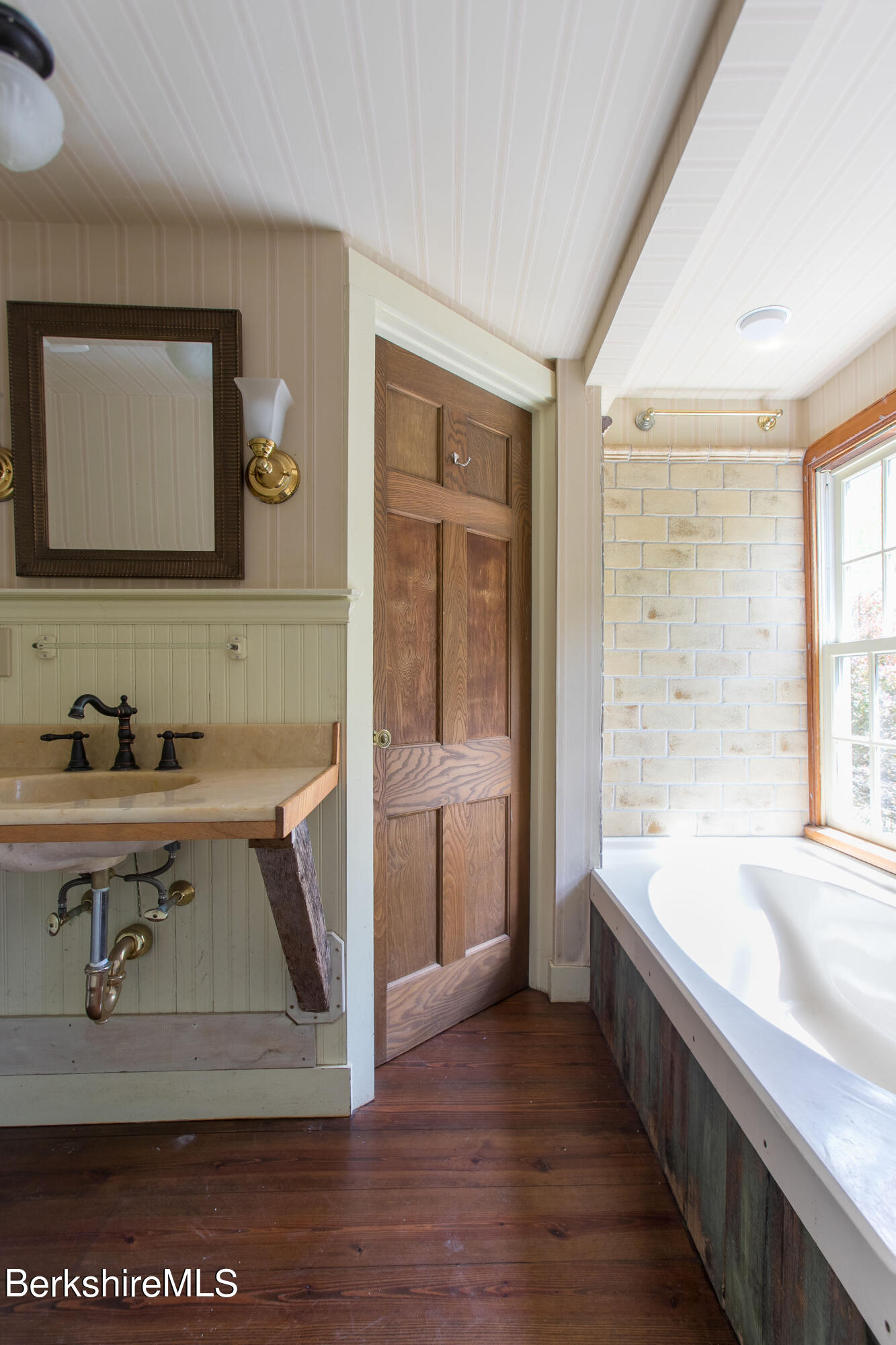 12 Prospect Lake Road Egremont, MA 01230 - Photo 30 of 50 En-Suite Bath