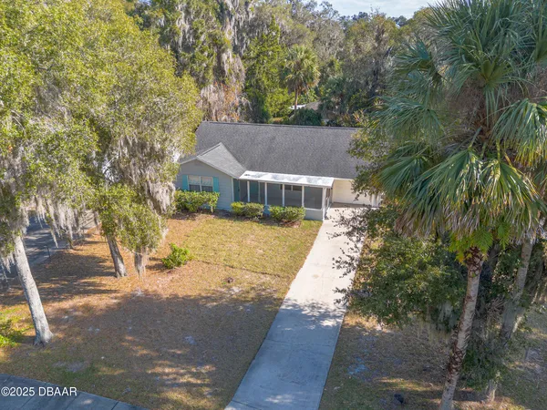 $2,200 | 109 South Colorado Avenue, Unit A, DeLand, FL 32724