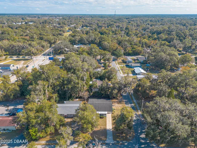 an aerial view of multiple house