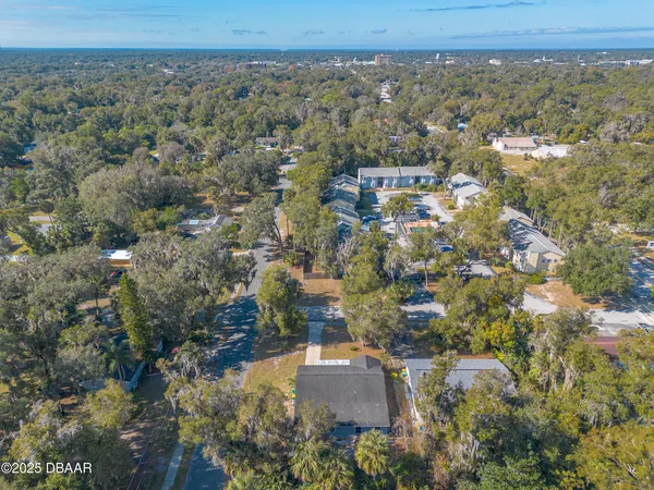 $2,200 | 109 South Colorado Avenue, Unit A, DeLand, FL 32724